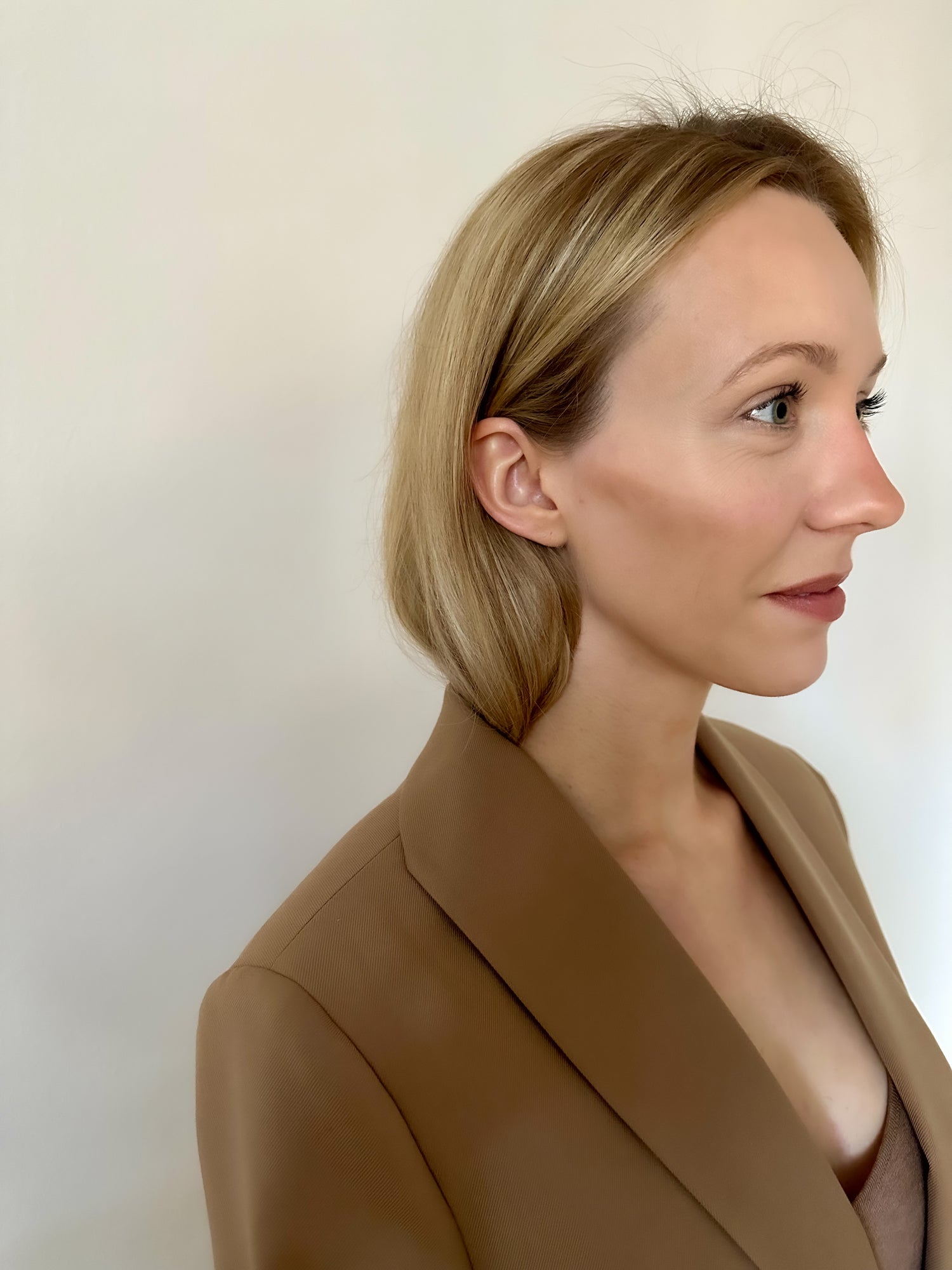 Moderner Damen-Blazer in Braun