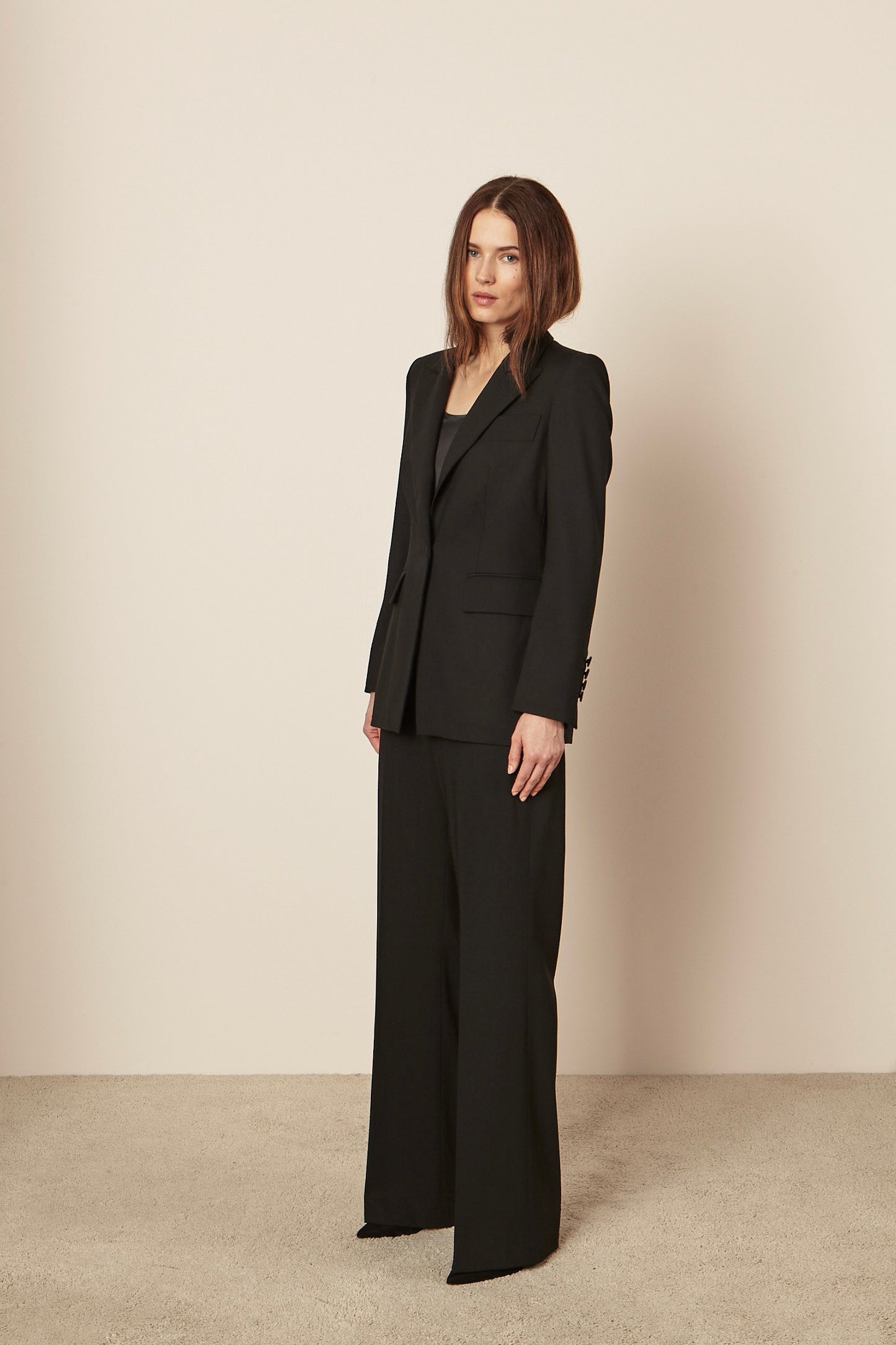 Hosenanzug Damen Business mit tailliertem Blazer schwarz